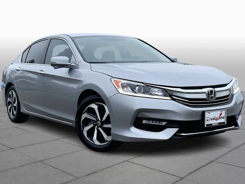 Used 2017 Honda Accord EX-L image 3