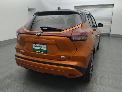Used 2023 Nissan Kicks SR w/ SR Premium Package FWD image 7