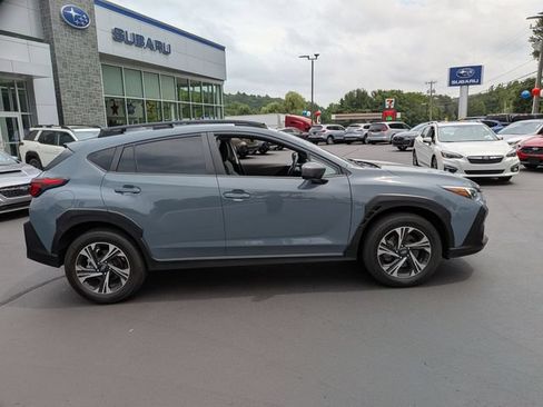 Used 2024 Subaru Crosstrek 2.0i Premium AWD/4WD image 2
