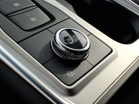 Used 2022 Ford Explorer XLT w/ Equipment Group 202A image 16