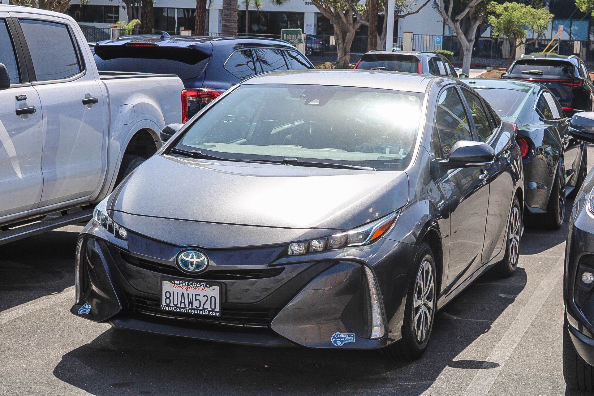 Used 2021 Toyota Prius Prime LE FWD image 1