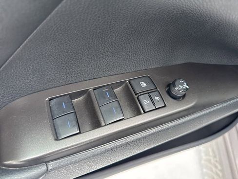 Used 2023 Toyota Camry SE image 15