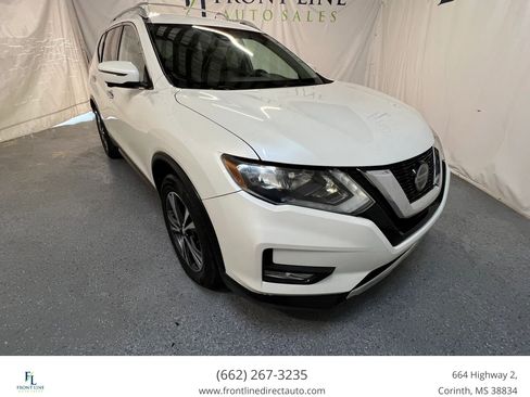 Used 2019 Nissan Rogue SV w/ Premium Package FWD image 1