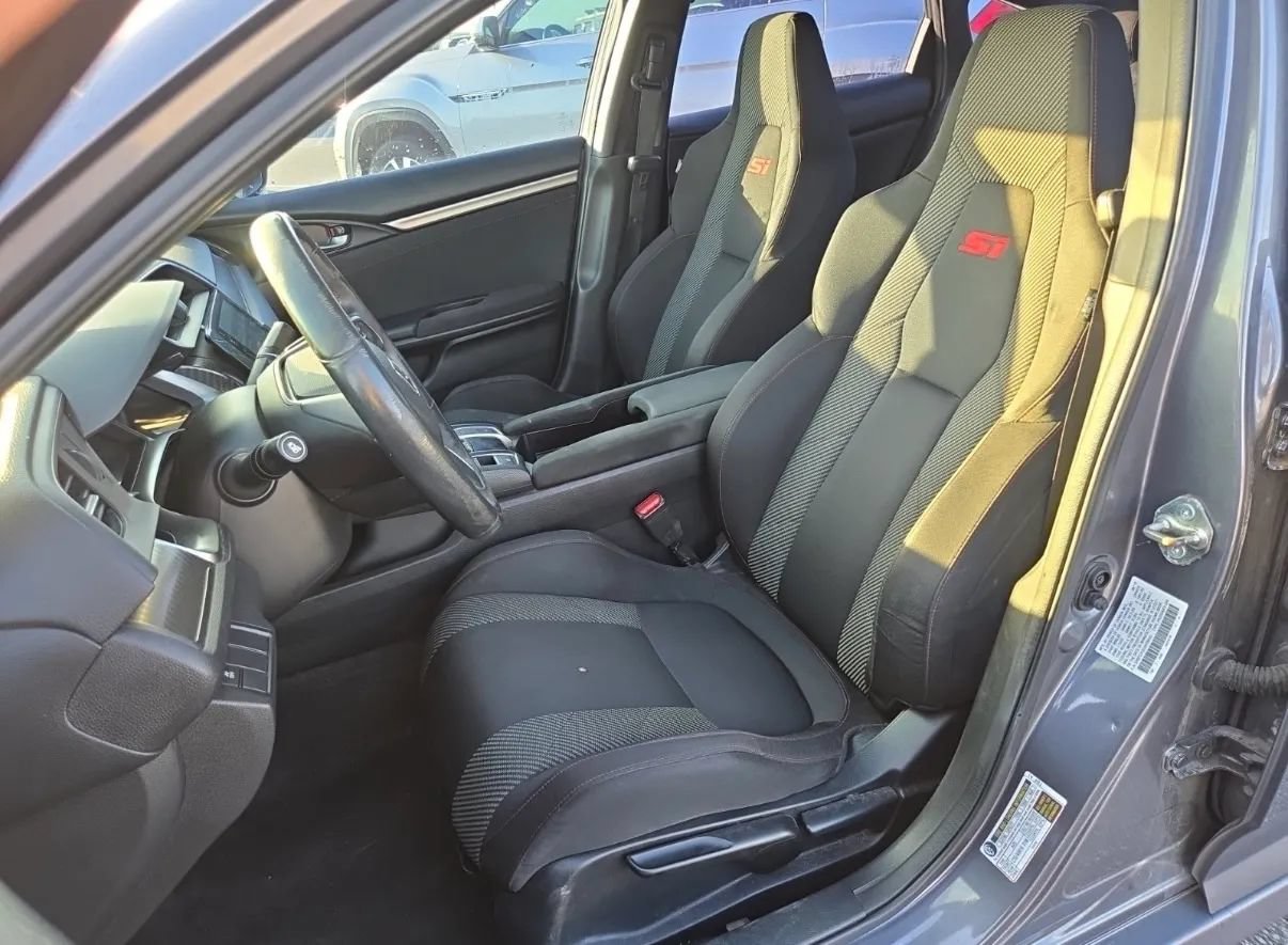 Used 2018 Honda Civic Si image 10
