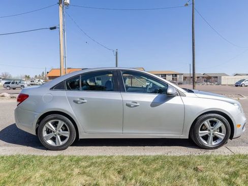 Used 2015 Chevrolet Cruze LT FWD image 4