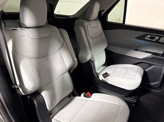 New 2026 Ford Explorer Platinum w/ LUX Leather Package AWD/4WD image 11