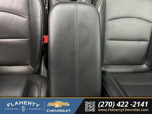 Used 2024 GMC Terrain SLT AWD/4WD image 33