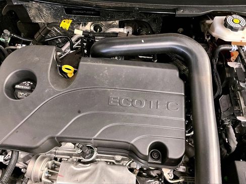 Used 2023 Chevrolet Equinox LT image 31