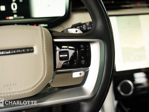 Used 2023 Land Rover Range Rover SE image 18