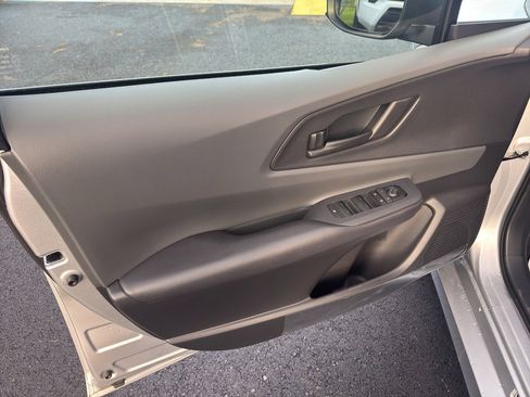 Used 2024 Toyota Prius LE image 6