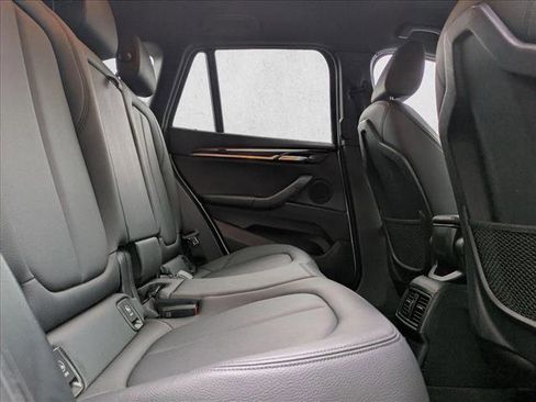 Used 2017 BMW X1 xDrive28i image 17