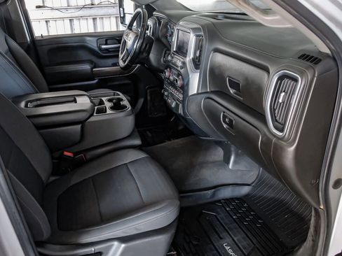 Used 2022 Chevrolet Silverado 3500 LT w/ Convenience Package image 13