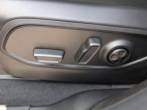 New 2025 Jeep Grand Cherokee L Altitude image 8