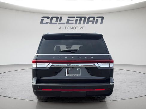 Used 2022 Lincoln Navigator Reserve AWD/4WD image 4