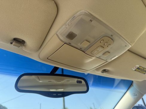 Used 2005 Lexus ES 330 FWD image 23