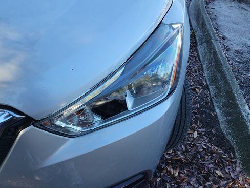 Used 2020 Nissan Kicks SV FWD image 3