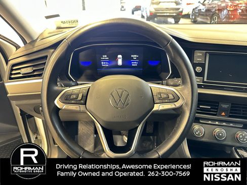Used 2024 Volkswagen Jetta S image 11