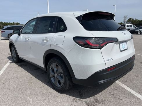 New 2026 Honda HR-V LX image 4