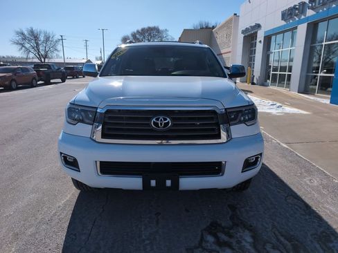 Used 2018 Toyota Sequoia Limited image 3