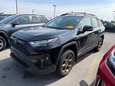 Used 2023 Toyota RAV4 AWD Hybrid image 4