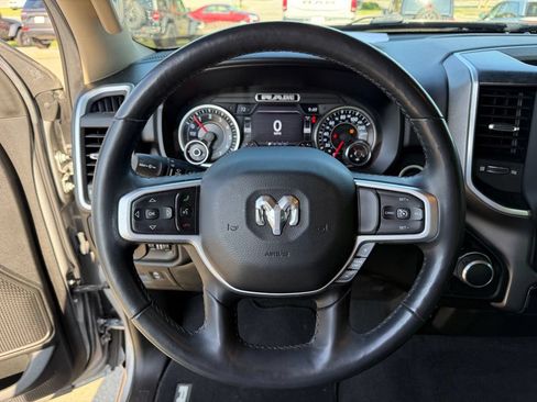 Used 2019 RAM 1500 Big Horn AWD/4WD image 16