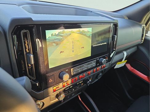 New 2025 Nissan Frontier PRO-4X image 17
