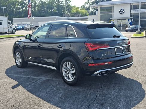 Used 2023 Audi Q5 2.0T Premium w/ Convenience Package AWD/4WD image 4
