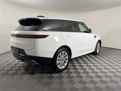 Used 2023 Land Rover Range Rover Sport SE Dynamic image 8
