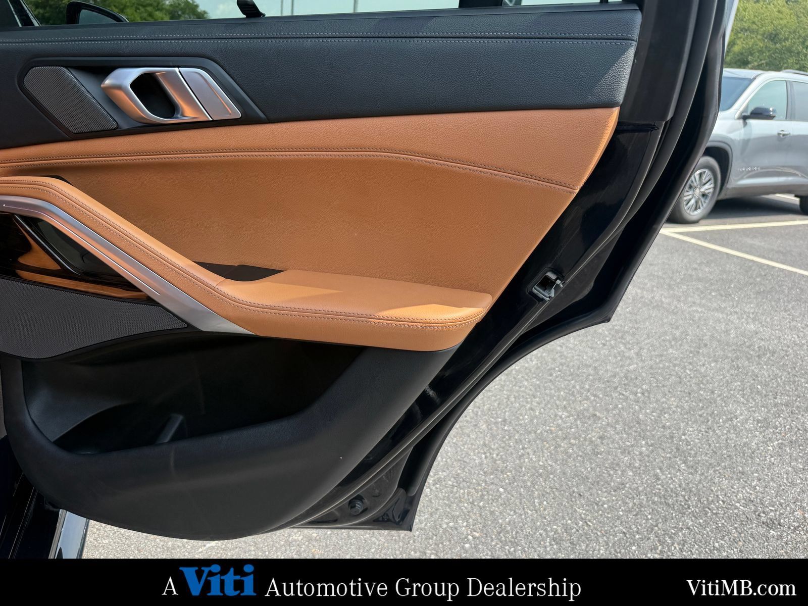 Used 2021 BMW X6 xDrive40i w/ M Sport Package AWD/4WD image 26