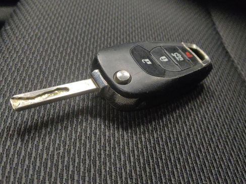 Used 2016 Chevrolet Cruze LT FWD image 32