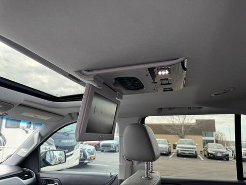 Used 2016 Chevrolet Tahoe LT image 11