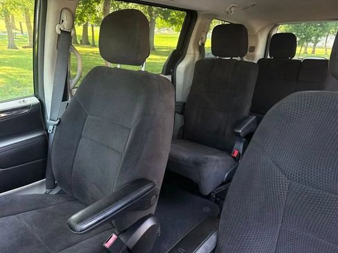 Used 2013 Dodge Grand Caravan FWD image 23