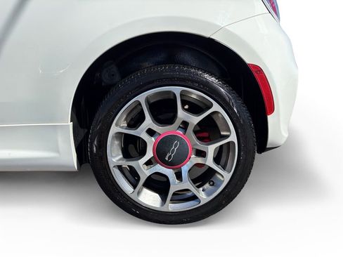 Used 2015 FIAT 500 Sport image 9