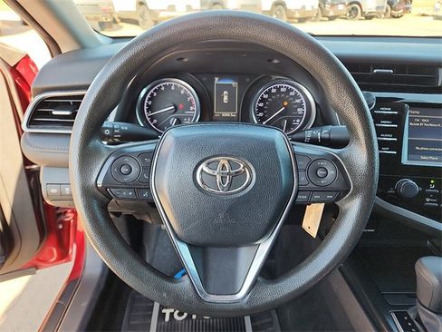 Used 2020 Toyota Camry LE image 17