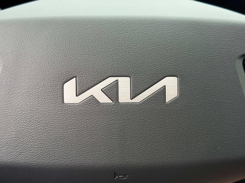 Certified 2025 Kia Niro Wave w/ Wave Preserve Package FWD image 26