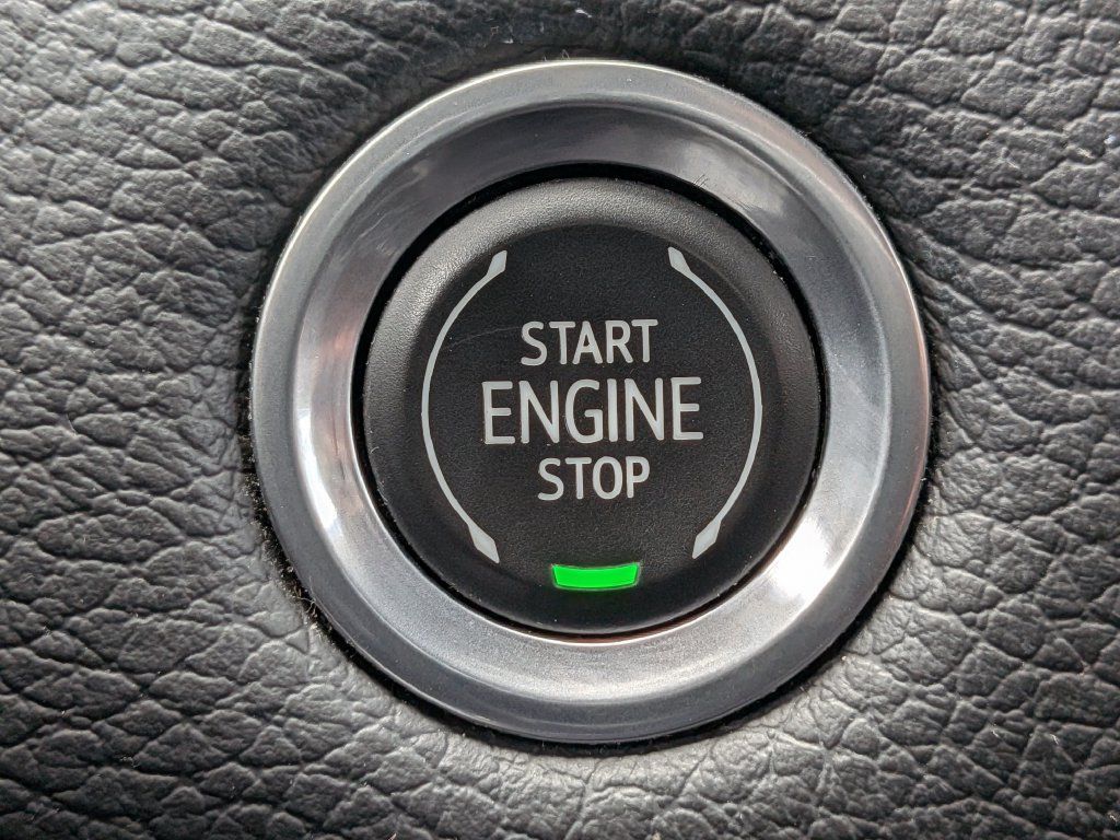 Used 2021 GMC Yukon XL Denali w/ Denali Ultimate Package AWD/4WD image 31