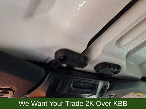 Used 2025 Jeep Wrangler Sahara image 17