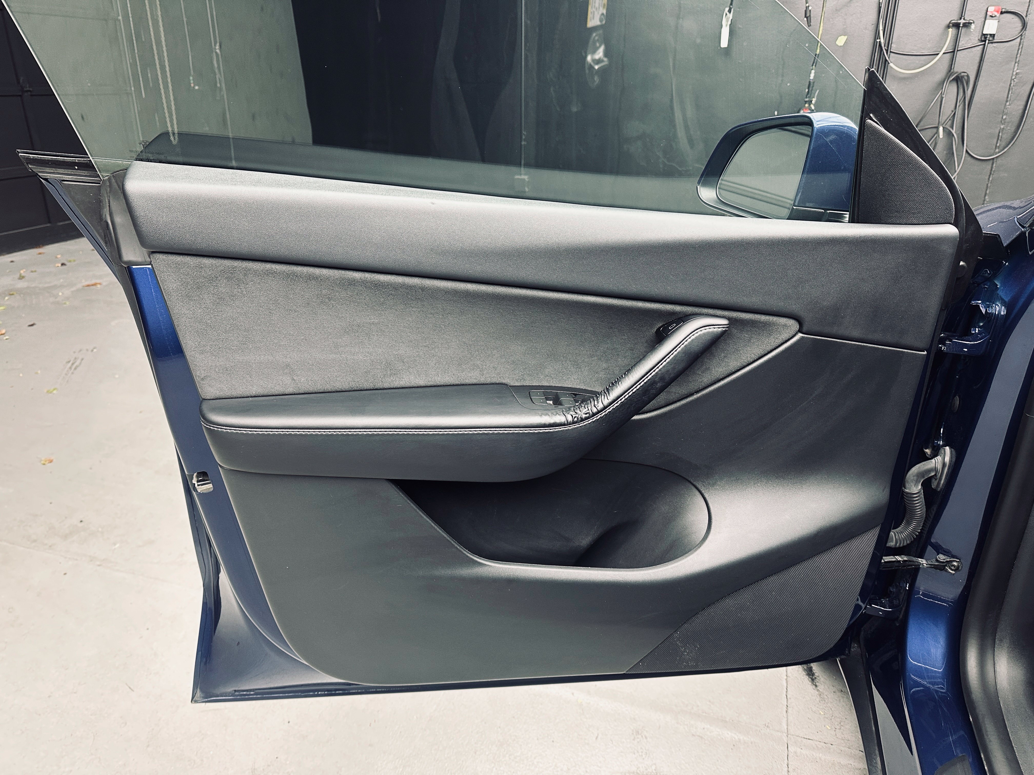 Used 2022 Tesla Model Y Long Range AWD/4WD image 22