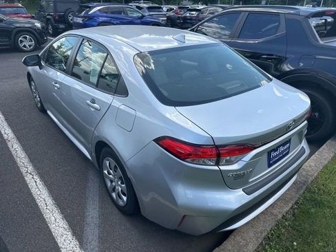 Used 2020 Toyota Corolla LE FWD image 5