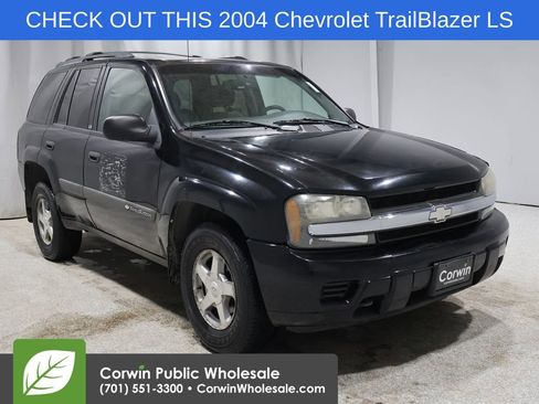 Used 2004 Chevrolet TrailBlazer LS w/ LS Preferred Equipment Group image 1