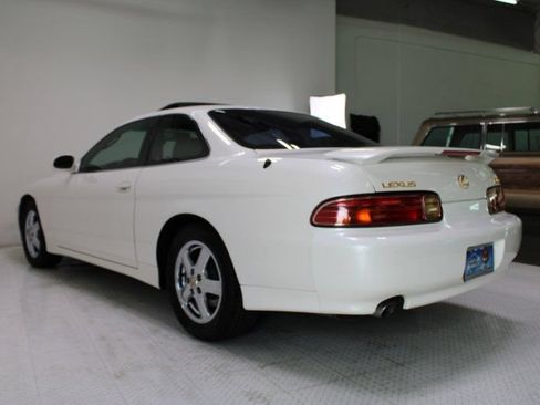 Used 1998 Lexus SC 300 Coupe RWD image 3