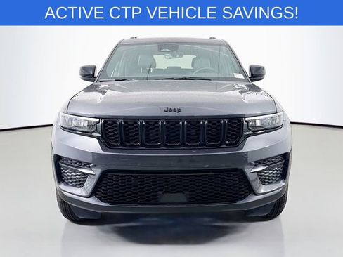 New 2025 Jeep Grand Cherokee Altitude AWD/4WD image 2