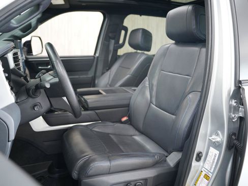 Used 2024 Toyota Tundra Platinum AWD/4WD image 28