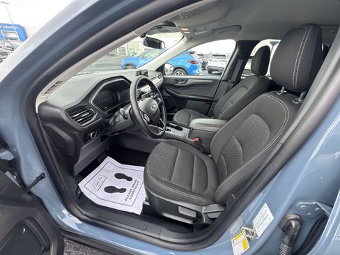 Used 2025 Ford Escape Active w/ Cold Weather Package AWD/4WD image 8