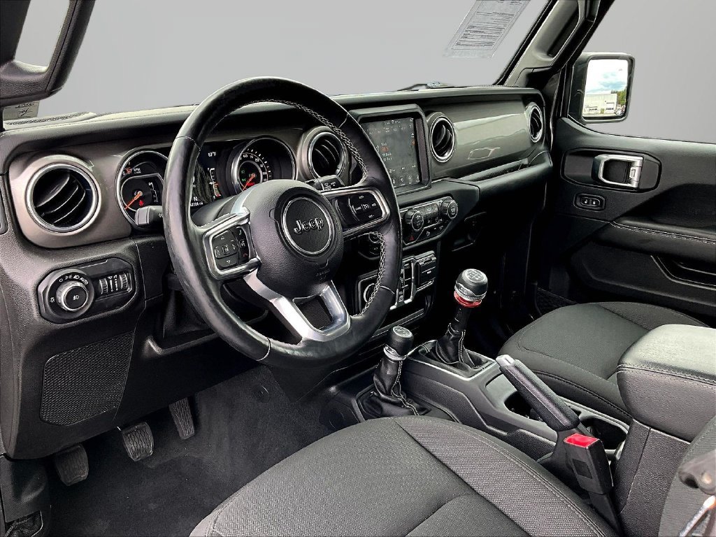 Used 2019 Jeep Wrangler Unlimited Sahara AWD/4WD image 21