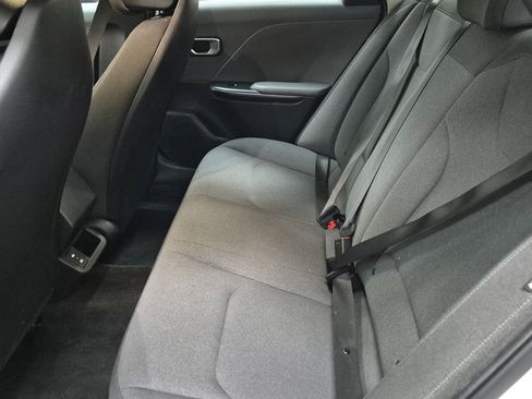 Used 2025 Kia K4 FWD image 23