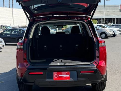 New 2026 Nissan Pathfinder SV FWD image 7