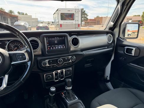Used 2021 Jeep Wrangler Unlimited Sahara AWD/4WD image 21