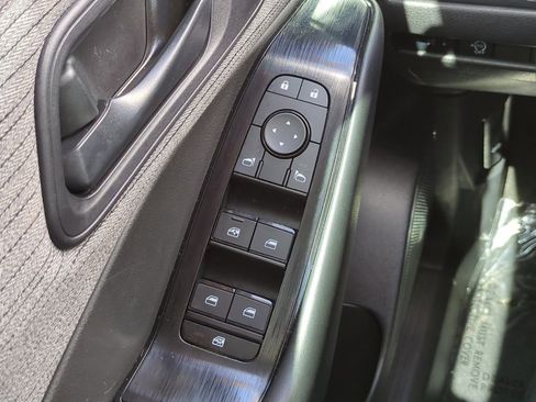 Certified 2023 Nissan Rogue S image 28