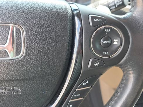 Used 2016 Honda Pilot Touring image 15